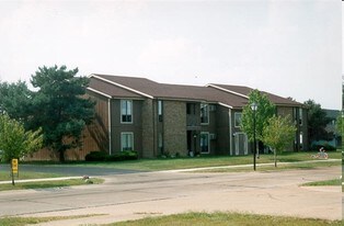 Venice Heights in Sandusky, OH - Building Photo