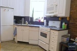 331 E 33rd St in New York, NY - Building Photo - Building Photo