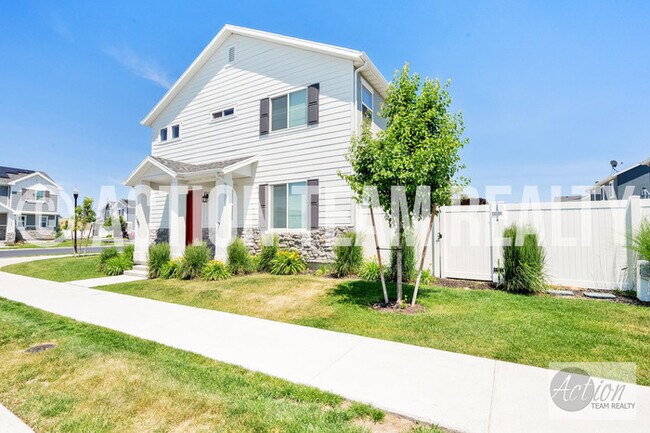 2091 W Lydia Ln in Syracuse, UT - Building Photo - Building Photo