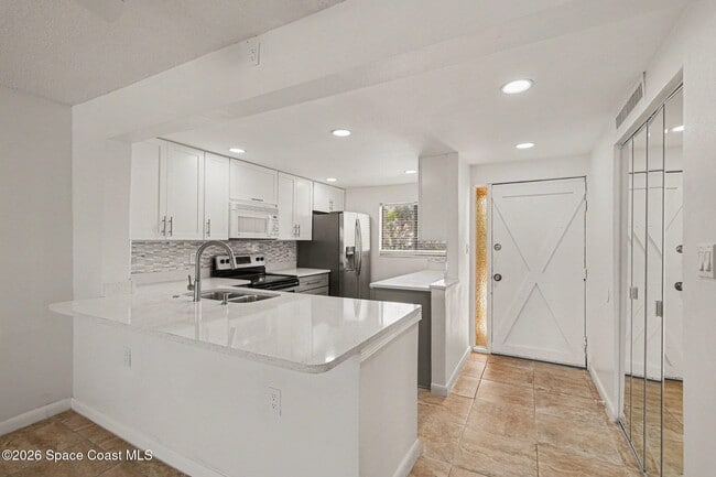 4300 N Atlantic Ave in Cocoa Beach, FL - Building Photo - Building Photo