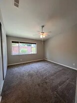 77 Mary Ct in Tracy, CA - Building Photo