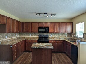 331 Winchester Dr in Pooler, GA - Building Photo - Building Photo
