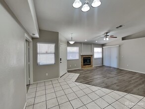 5565 E Cy Young Dr in Las Vegas, NV - Building Photo - Building Photo