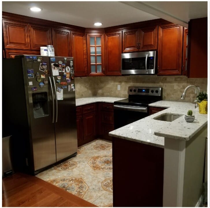 5200 Hilltop Dr in Brookhaven, PA - Building Photo