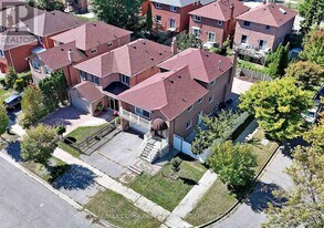 54 Emcarr Dr in Toronto, ON - Building Photo