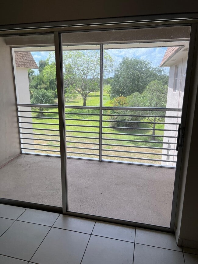 2491 SW 82nd Ave, Unit #306 in Davie, FL - Building Photo - Building Photo