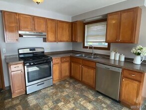 5846 Sheridan Dr in Amherst, NY - Building Photo - Building Photo