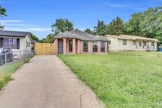 2520 Fatima Ave, Unit 1460310 in Dallas, TX - Building Photo - Building Photo