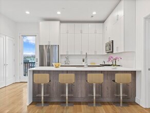 7 Burroughs St in Boston, MA - Building Photo - Building Photo