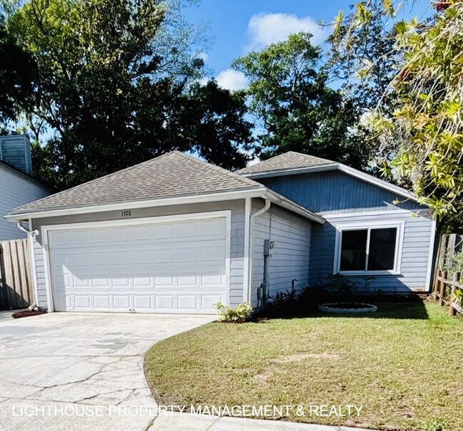 property at 1370 Cove Landing Dr