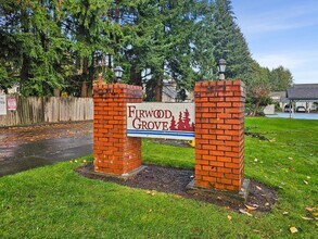 Firwood Grove Apartment LLC in Lacey, WA - Foto de edificio - Building Photo