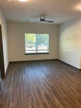 Breeze Crossing in Dickson, TN - Building Photo - Building Photo