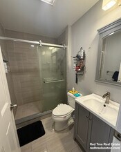 71 Hillside St, Unit 3 in Boston, MA - Foto de edificio - Building Photo