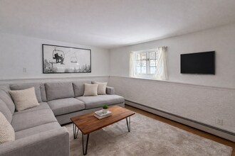 111 North Rd, Unit 111 North Road B in Stowe, VT - Foto de edificio - Building Photo