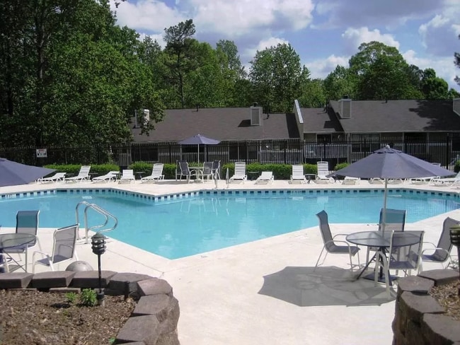401 Summit N Dr NE in Atlanta, GA - Building Photo - Building Photo