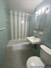 1315 Commonwealth Ave in Boston, MA - Building Photo - Building Photo