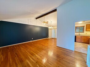 8508 Thames St in Springfield, VA - Building Photo - Building Photo
