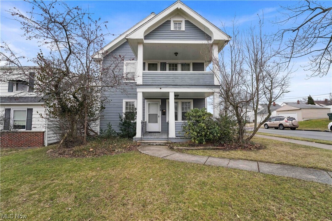 5143 E 113th St, Unit DN in Garfield Heights, OH - Building Photo