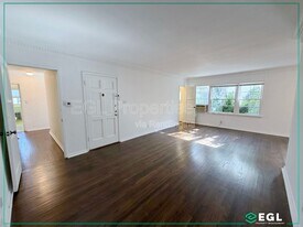 5803 W Olympic Blvd in Los Angeles, CA - Building Photo