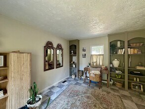 4533 Perry Way in Sioux City, IA - Building Photo - Building Photo