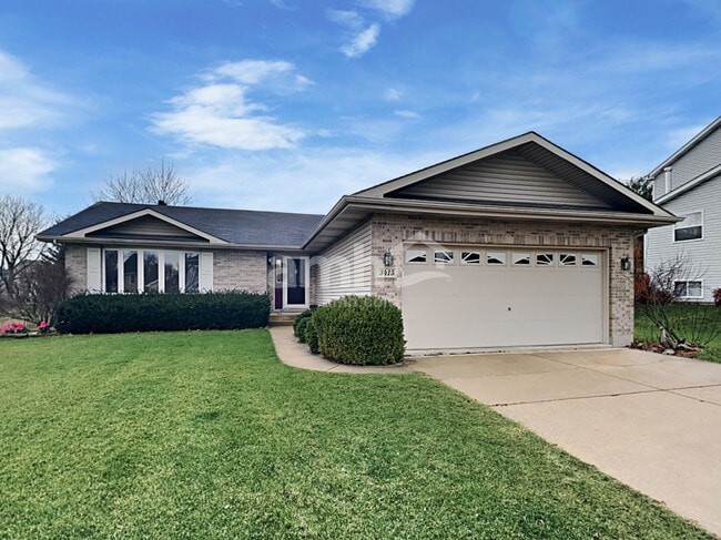 property at 3415 Turnberry Dr