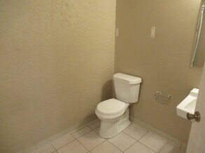 221 Columbia Rd in Colorado Springs, CO - Building Photo - Building Photo