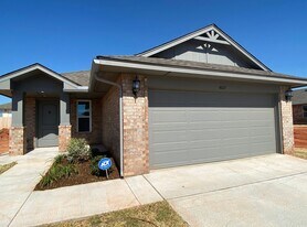 4617 Crystal Clear Ln in Oklahoma City, OK - Building Photo