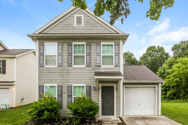 property at 983 Ramsgate Dr SW
