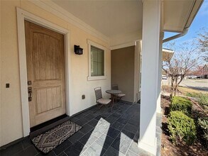 10555 Steinbeck Ln in Irving, TX - Building Photo - Building Photo