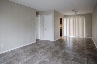 706 W 10th St in Del Rio, TX - Building Photo - Building Photo