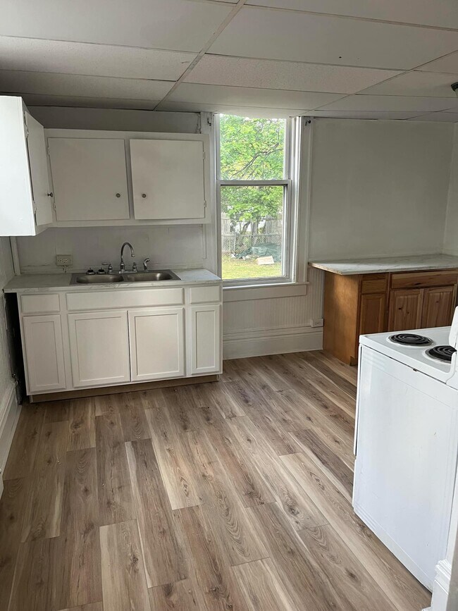 106 6th St NW in Pulaski, VA - Building Photo - Building Photo