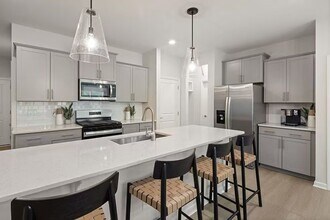 6023 Enclosure Way in Durham, NC - Building Photo - Building Photo