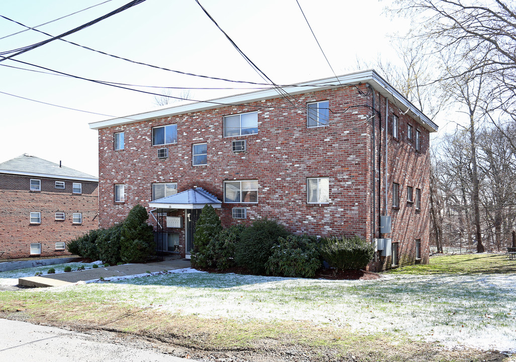 20 Flood St in Waltham, MA - Building Photo