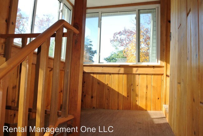 432 Webster St in Traverse City, MI - Building Photo - Building Photo