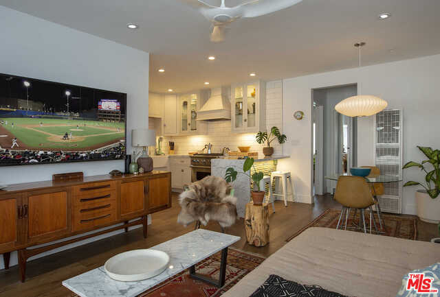 1929 Tamarind Ave-Unit -8 in Los Angeles, CA - Building Photo - Building Photo