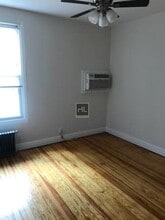 21-72-72 33rd St in Queens, NY - Building Photo - Building Photo