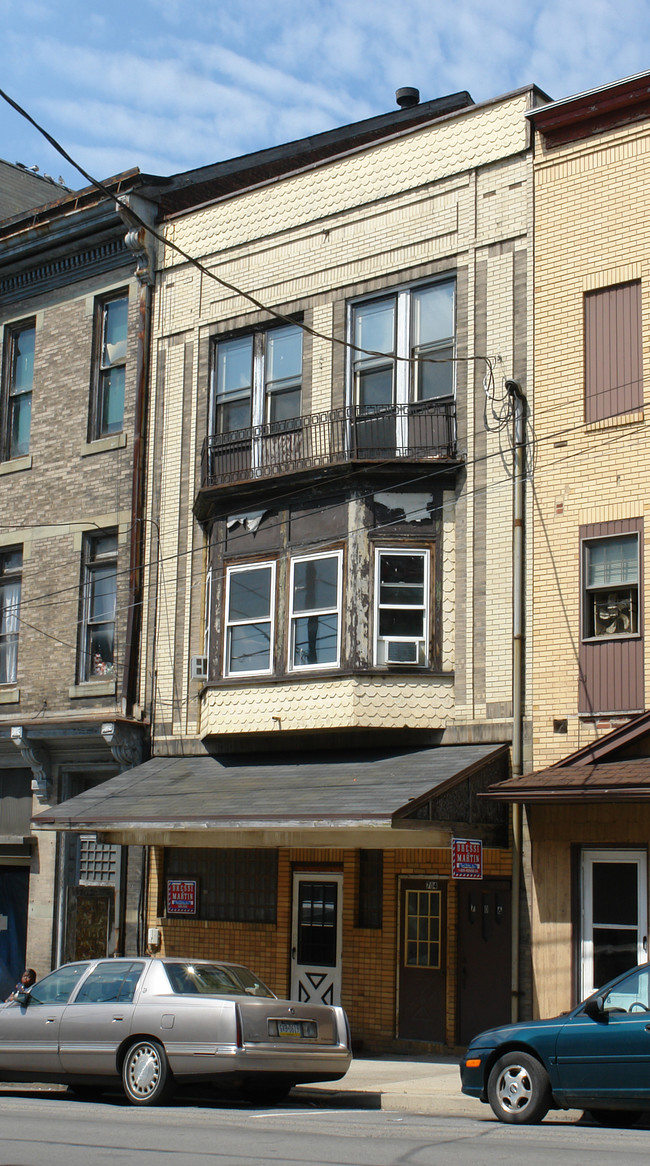 704-706 N Shamokin St in Shamokin, PA - Foto de edificio - Building Photo