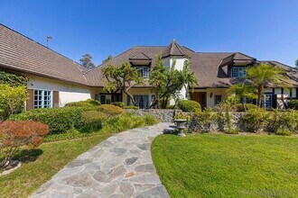 6350 Calle Del Campanario in Rancho Santa Fe, CA - Building Photo - Building Photo