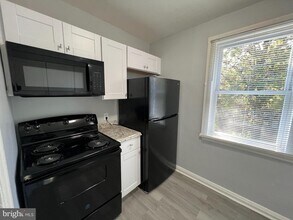 110X Gleneagle Rd in Baltimore, MD - Building Photo - Building Photo