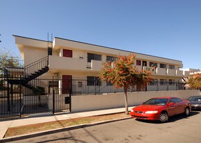 3670 San Marino St in Los Angeles, CA - Building Photo