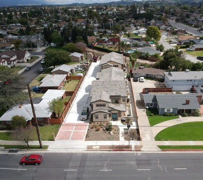 308 S. Barranca Ave