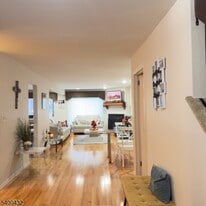 68 Patriots Rd in Morris Plains, NJ - Building Photo