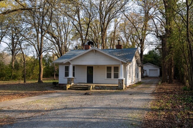 512 E Main St in Marshville, NC - Building Photo - Building Photo