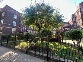 6634 S Greenwood Ave in Chicago, IL - Building Photo