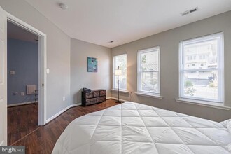 1021 3rd Pl SE in Washington, DC - Building Photo - Building Photo