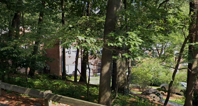517 Vfw Pky, Unit 1