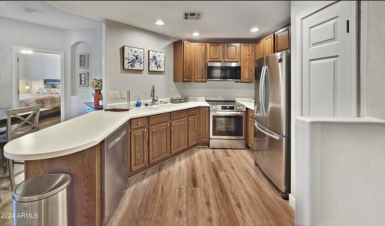 14000 N 94th St in Scottsdale, AZ - Building Photo