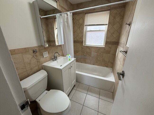 491 Arborway, Unit 1 in Boston, MA - Building Photo - Building Photo