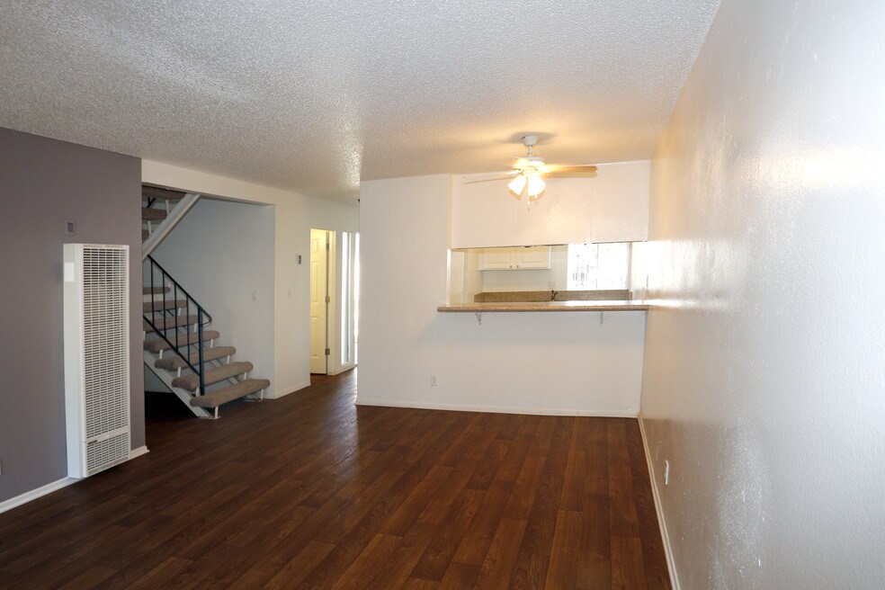 Camarillo Oaks Apartments Camarillo, CA Apartments For Rent