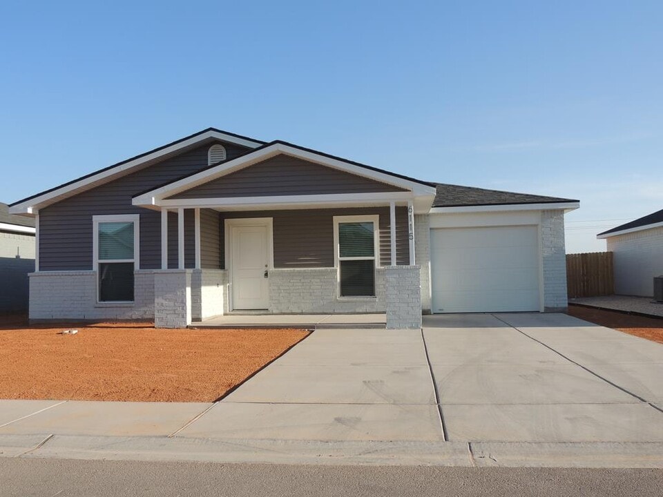 6115 Appaloosa Ln in Odessa, TX - Building Photo